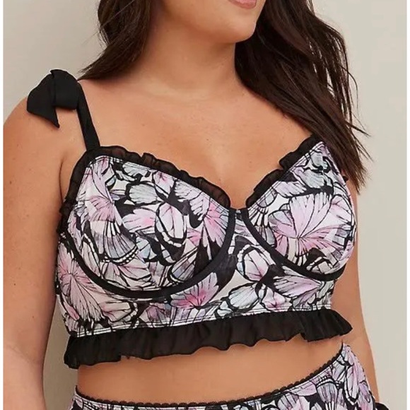 ๐ Satin Ruffle High Rise Thong Panty Set 3 3X 22 24 NWT Torrid New! - Picture 3 of 10